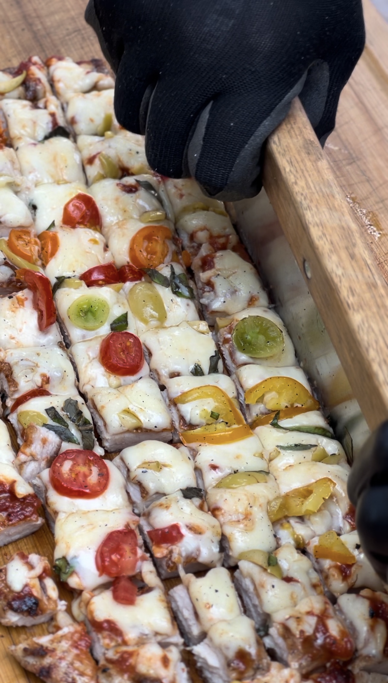 Matambre a la pizza estilo argentino con tomates cherry